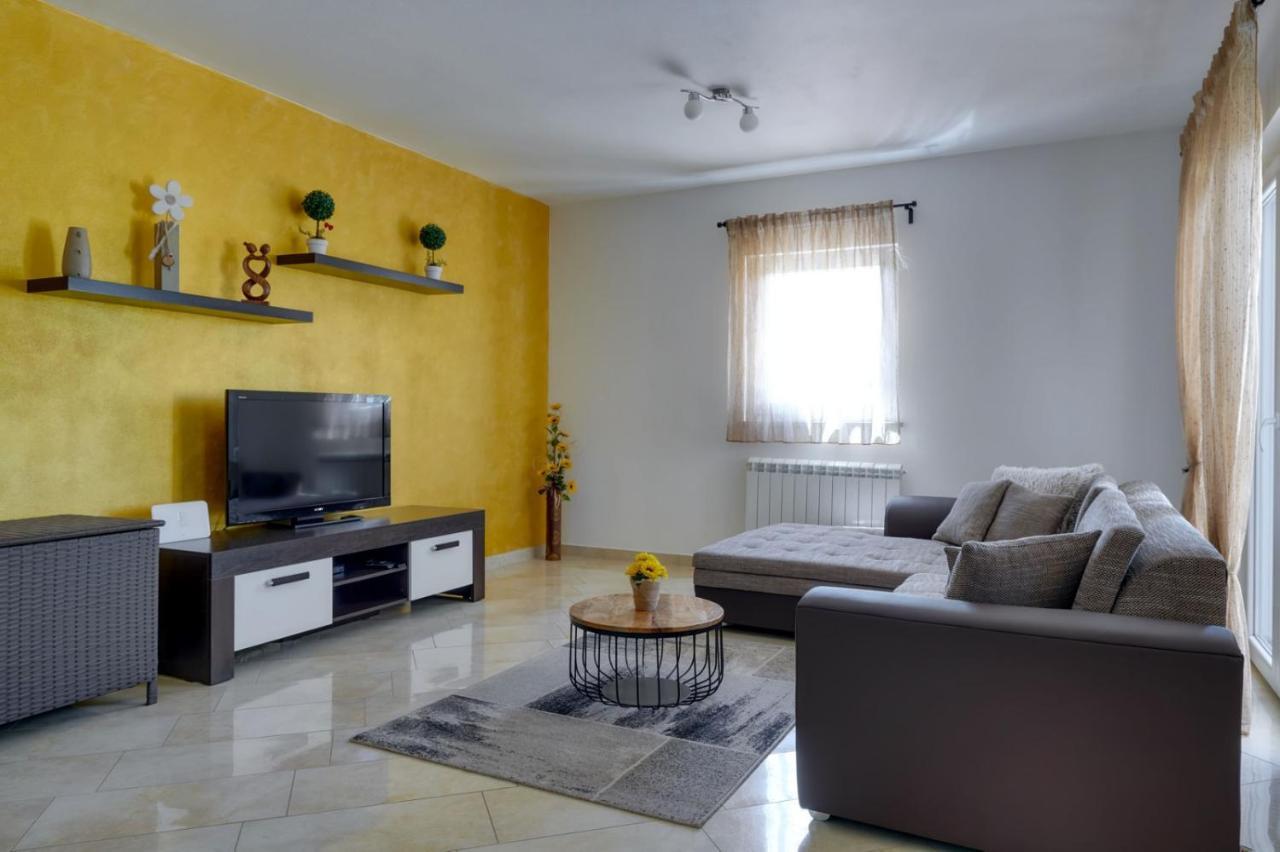 Villa House Paola à Bibici Extérieur photo